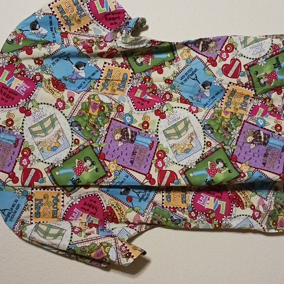 Mary Engelbreit Scrub (top only) Large - Picture 9 of 9